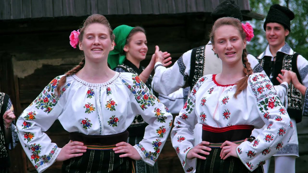 Ioana și Iuliana Luța - Hora Rădăuțului