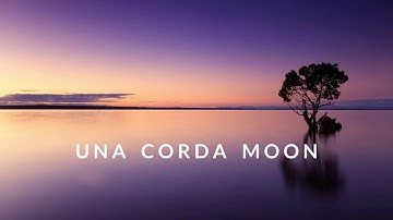 Una Corda Moon