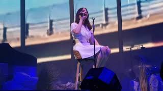 Lana del Rey - Terrence Loves You (Madrid 20/04/2018) [HD] Resimi