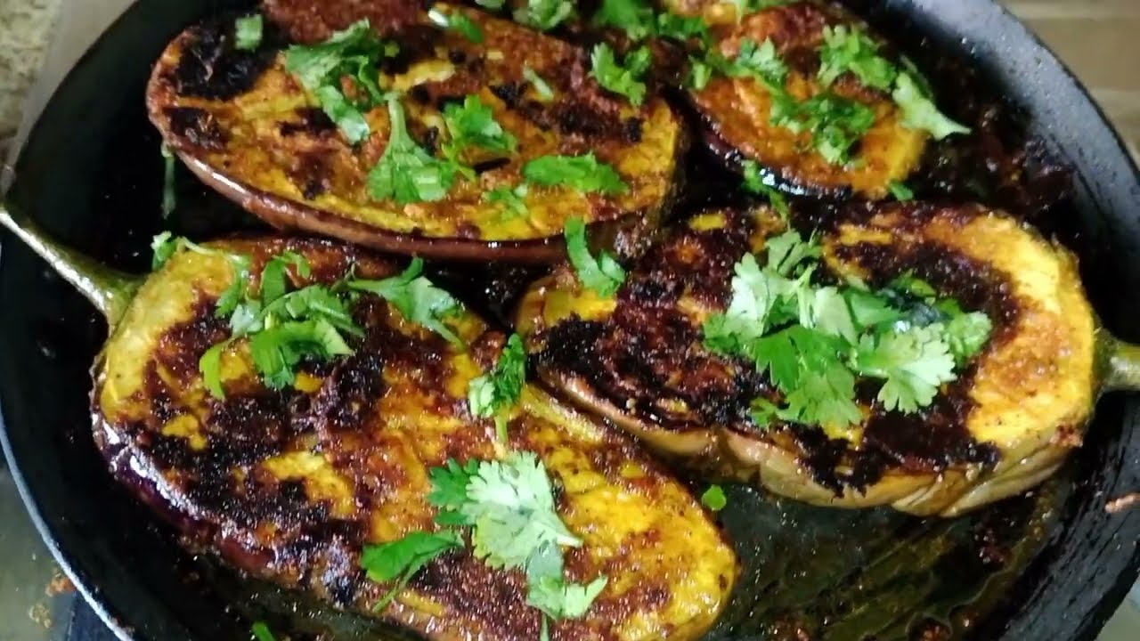 चटपटा तवा बैंगन भांजा: ऑथेंटिक बंगाली स्वाद!@#BainganBhaja #BengaliCuisine #TawaFry #CrispyBaingan #