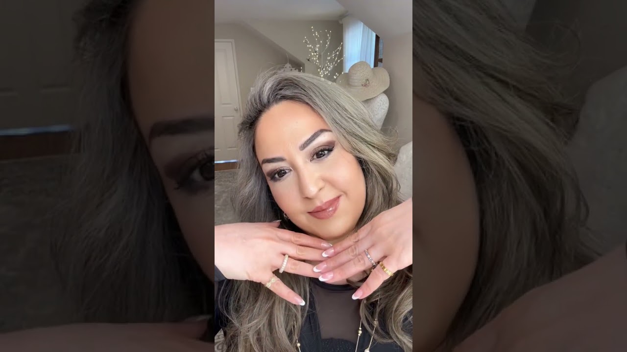 I create a look with tom ford eyeshadow and givenchy scarf ❤️