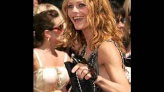 Vanessa Paradis' smile Varvara Pavlovna Live