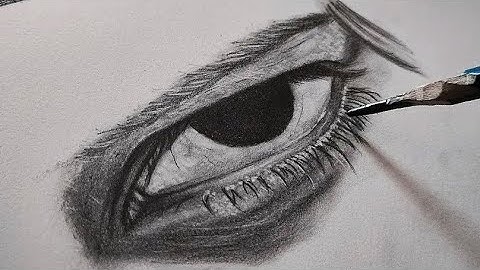 Simple Way to Draw REALISTIC Eyes 👀 - Shading Tutorial - For Beginners