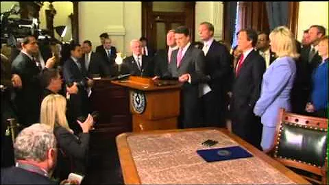 Texas Democrats: 'Perry Playing Politics'