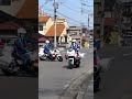 白バイ転回シーンPart3 2台の白バイが赤色光らせ転回！