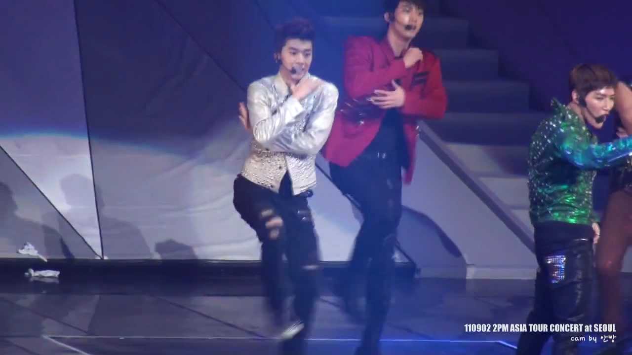 110902 2PM ASIA TOUR CONCERT at SEOUL Hands Up Wooyoung ver - YouTube