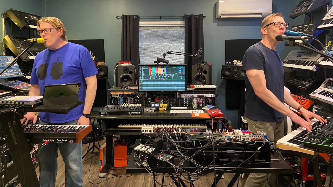 Tour of our Live Synthpop Rig with Ableton Live, Push 3, synths