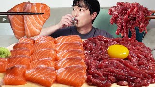 картинка: Сырой лосось, сырой тартар из говядины! Счастливого времени👍 MUKBANG REALSOUND ASMR EATINGSHOW