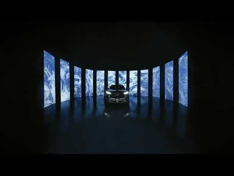 Immerse Yourself in the INFINITI QX60’s Moonbow Blue 01