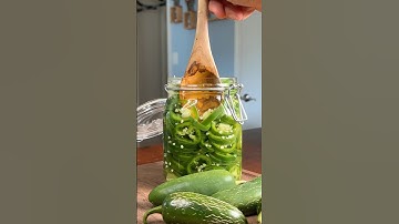 Knapperige, snel ingelegde jalapeño