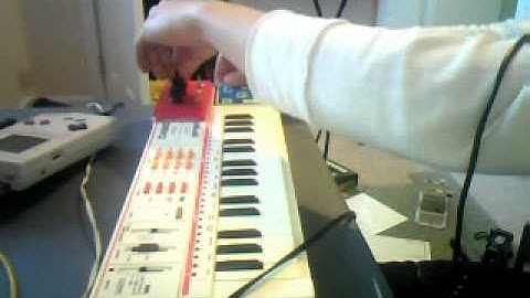 dr moonstien booger bot circuit bent casio pt-82 .avi