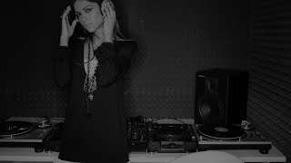 Bizarrap feat. Shakira - Bzrp Music Sessions Vol. 53 (DJ Dark) / Deep House 2023