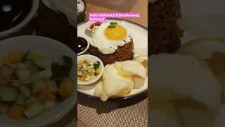 Late Dinner 10 00pm Swiss Belhotel Bistro Chicken Hainan Rice With Nasi Goreng Ayam Kampung Yummy 