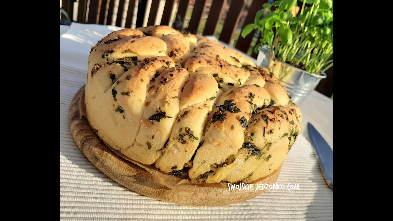 Chlebek ziołowy do odrywania,#pysznychlebek #przekąska #domowychlebek