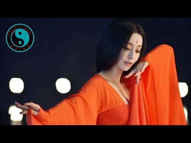 Tong Li 童麗• Beautiful Chinese Song 梅花夢[Traditional China