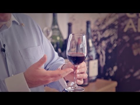 Βίντεο: Το λευκό κρασί είναι τόσο υγιές όσο το κόκκινο