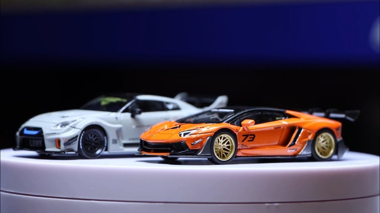 Mini GT Lamborghini Aventador v Nissan LB-Silhouette Works GT 35GT