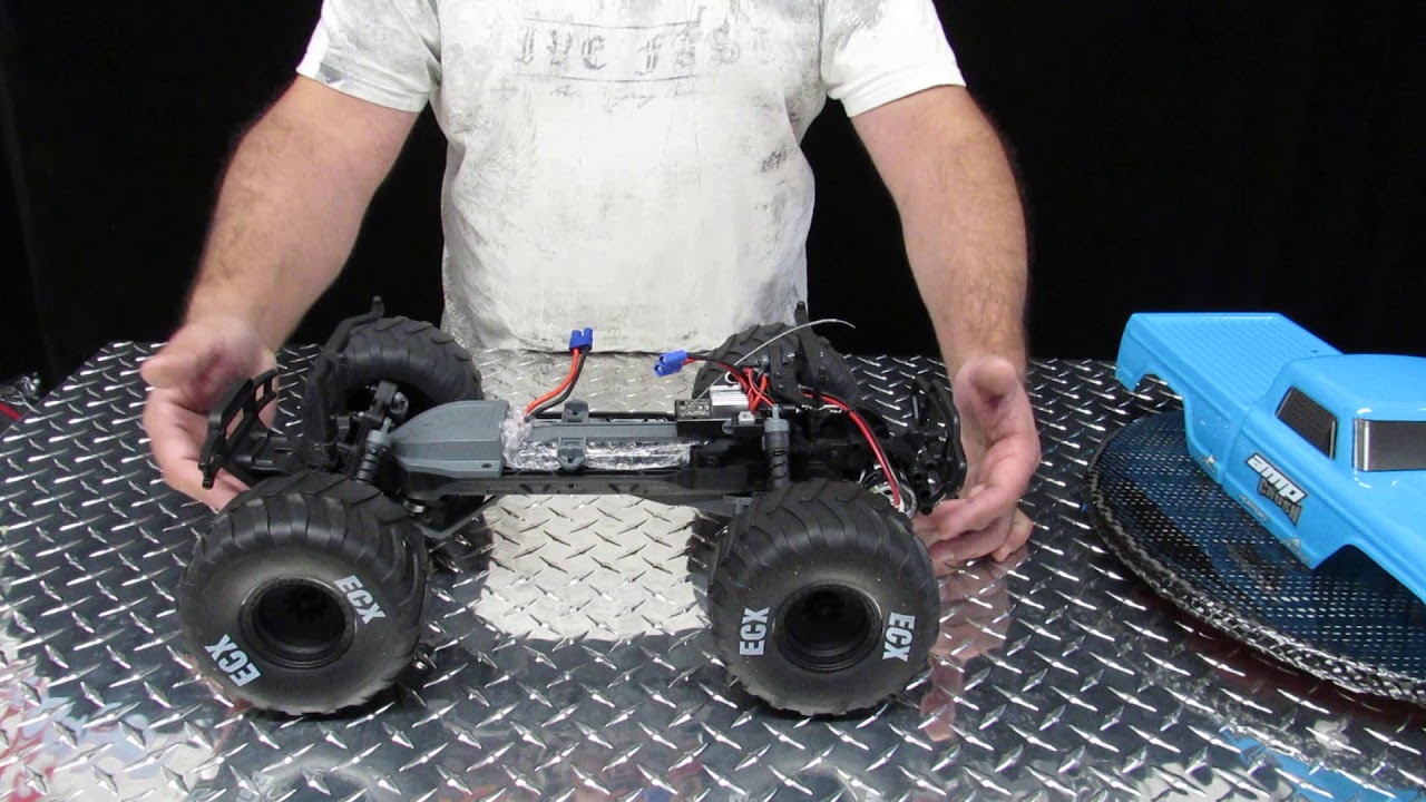 quick review for 1/10 Amp Crush 2WD Monster Truck Brushed RTR, Blue