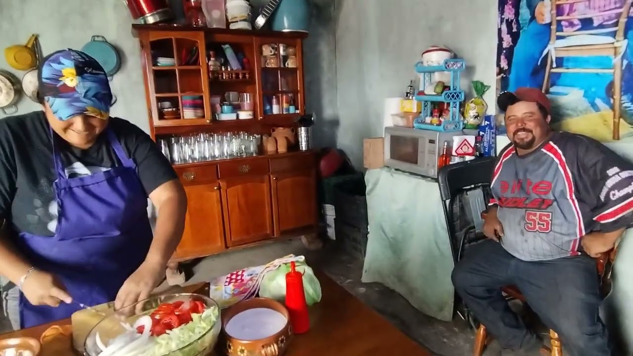 Preparando uno ricos tacos de papitas con queso 🌮🌮