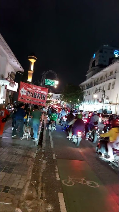 Jalan Asia Afrika Bandung Malam Hari