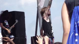Of Mice &amp; Men - They Don&#39;t Call It the South for Nothing (Live 2010 Warped Tour)