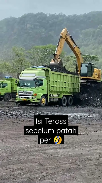 Truk Hino Muat Batubara