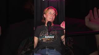 Celebrity Taylor Swift's Father buys FIRST 100,000 Records Profile