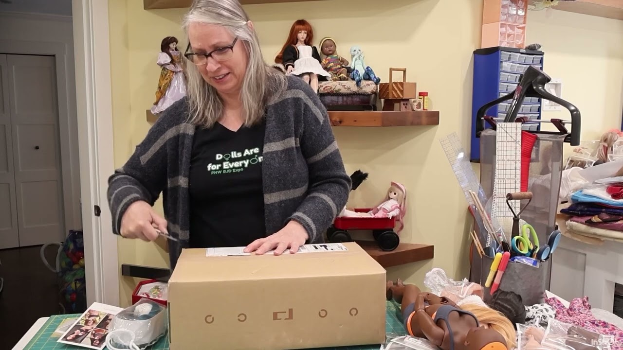 Unboxing of Smartdoll Pear Legion and Beyond the Brink but there is a TWIST