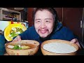 The daily life of a 42-year-old game anchor, Yin and Fei spend all night playing games and buy food