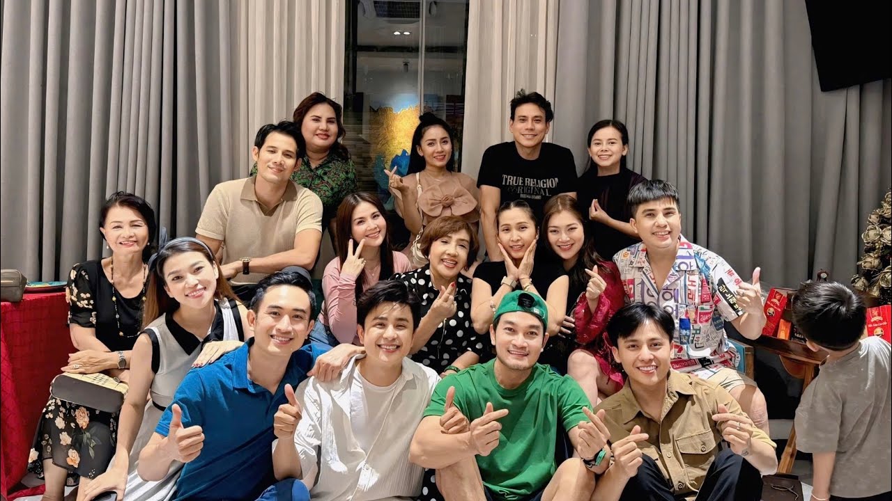 Trực Tiếp Sinh Nhật Dương Đình Trí |Nghệ Sĩ rất vui vẻ cho đến khi vụ việc khui quà diễn ra ồn ào