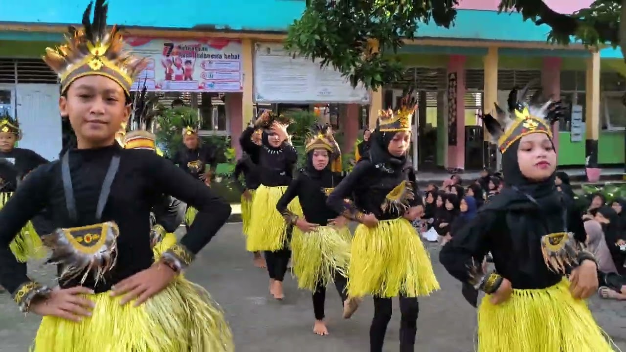 TARI APUSE (PENTAS SENI CERIA KELAS 6B) 