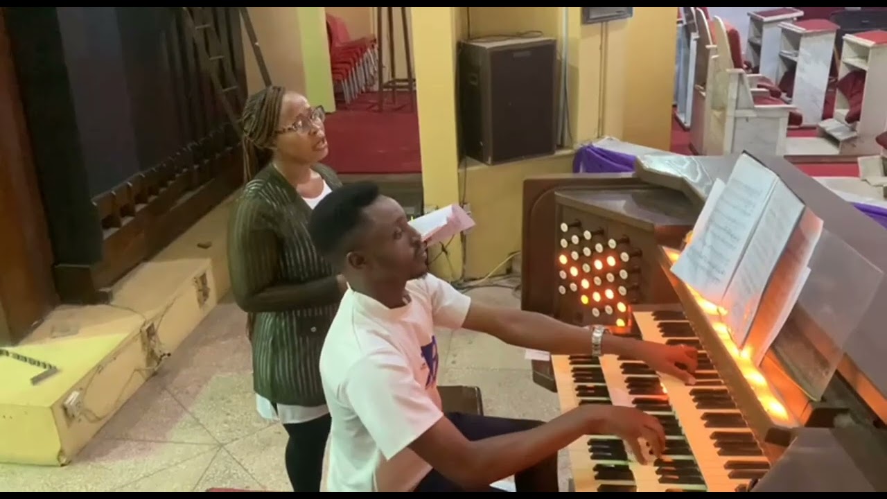 Gesù Bambino by Pietro A. Yon.  Performed by Gloria Nwoke, Accompanied by Sunday Ajayi