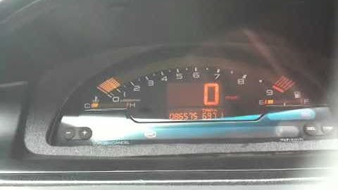 S2000 cluster in an eg6 civic
