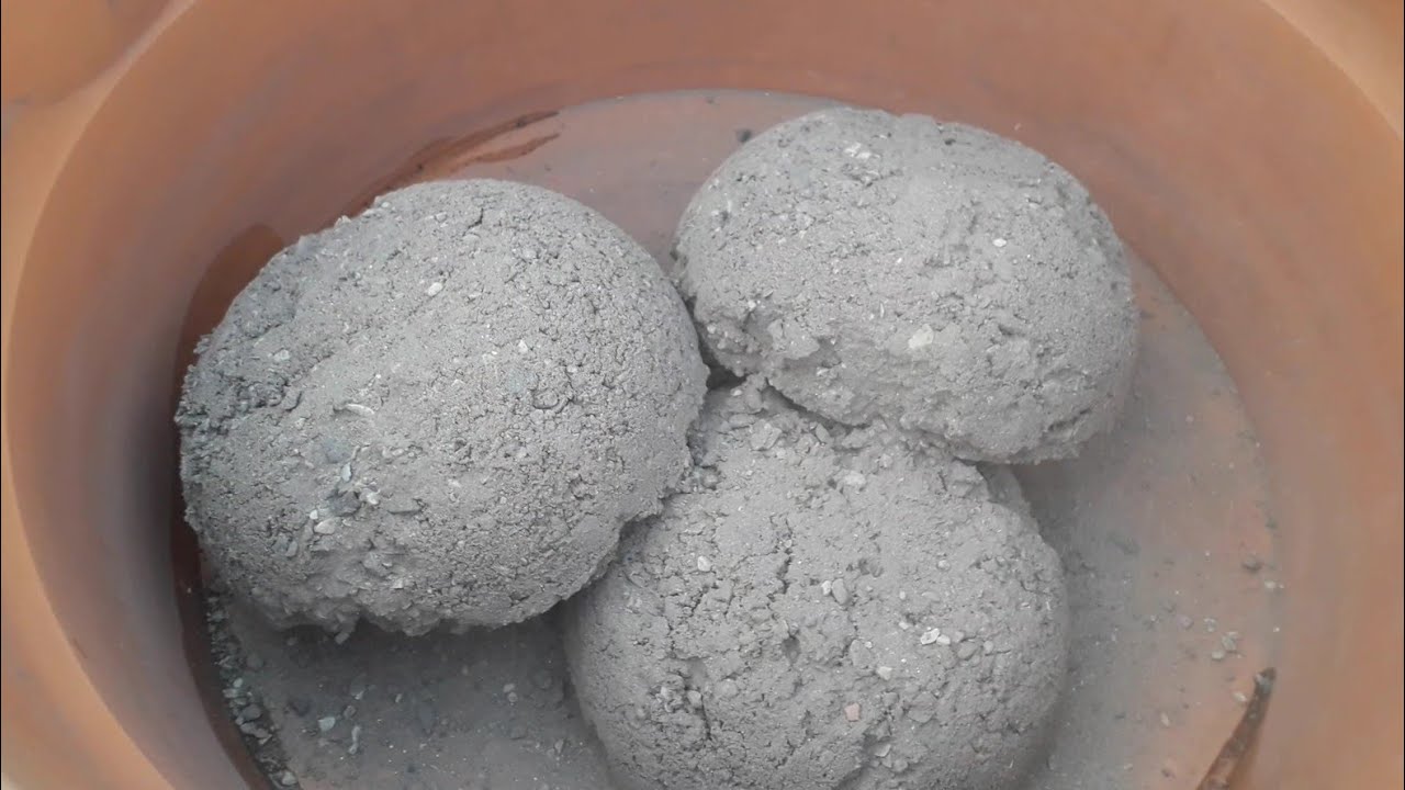 Heavy mud crumbling dry or wet crumble 💦💦💦.      . 