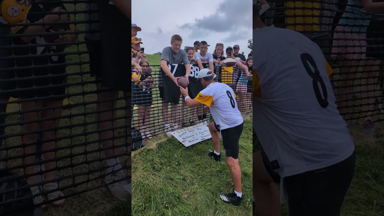 Aaron Rodgers Made Sure To Sign For This Fan Who S Headed Basic Training