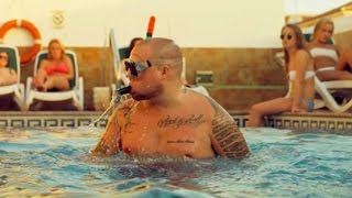 Katastrofe - Bleik og sur feat. Staysman & M.M.B (lyrics) chords