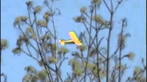RC Plane - Piper Cub - Almost Crash Landing