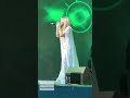 تكملت اغنية مين حبيبي انا.. بصوت #نوال_الزغبي على مسرح القرية العالمية
