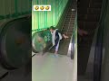 escalator से आने में डर लग रहा है 🤣 #like #subscibe #viral #shorts #youtubeshorts #trendingshorts