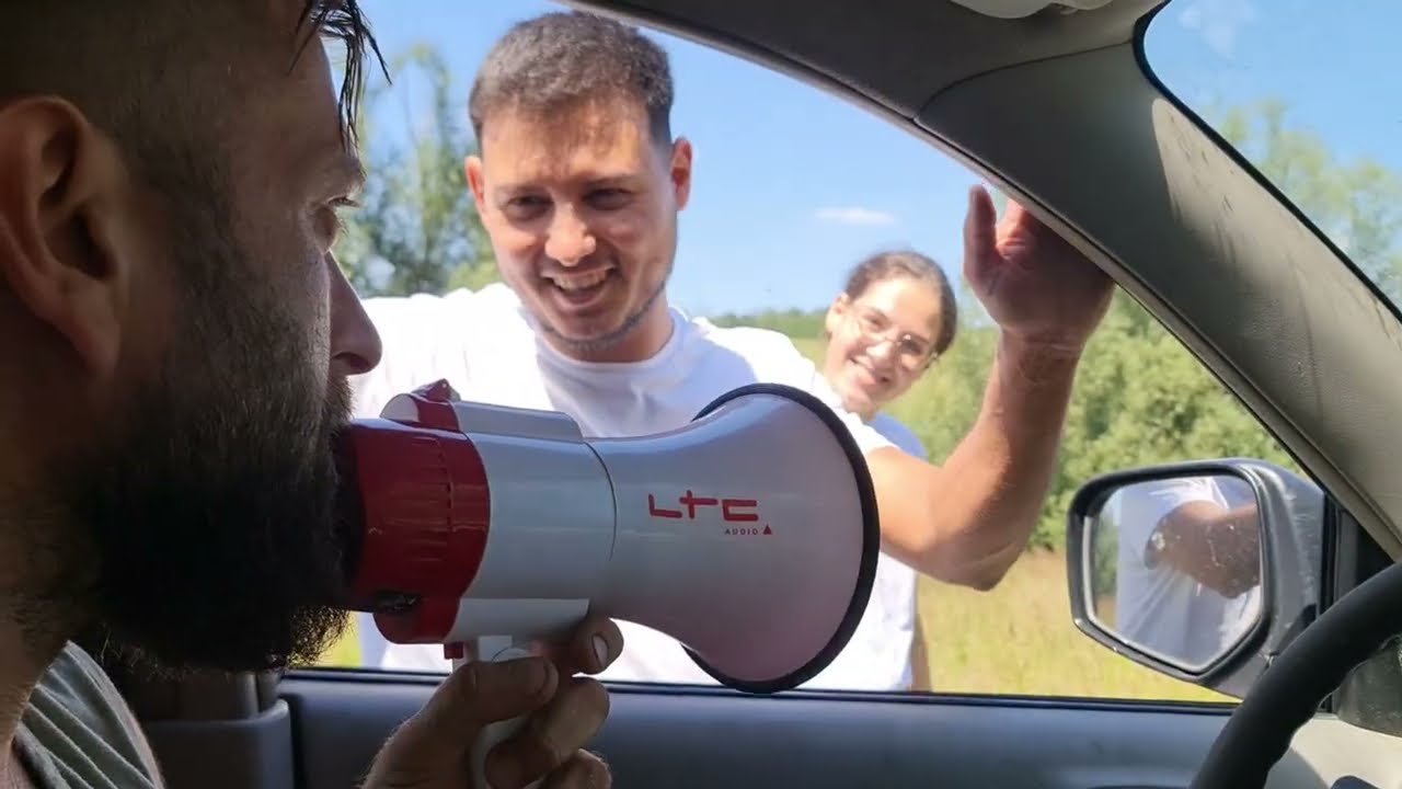 Mergem să vindem ratele lui Cornel prin sat cu PortaVoacea !!