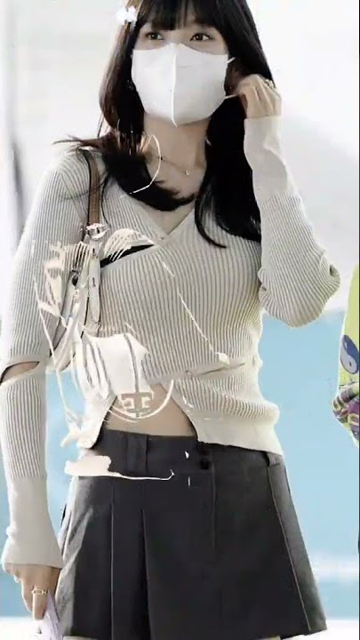 Joy is so hot!!