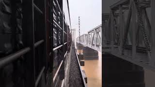 Mumbai LTT Tirunelveli SF Express crossing Netravati River #shorts #viral #trending #karnataka