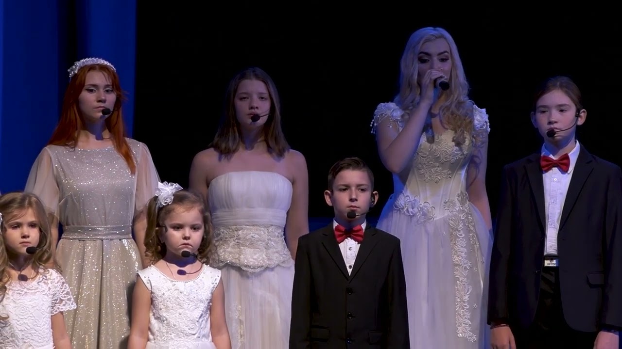 Народный коллектив ансамбль эстрадного танца 