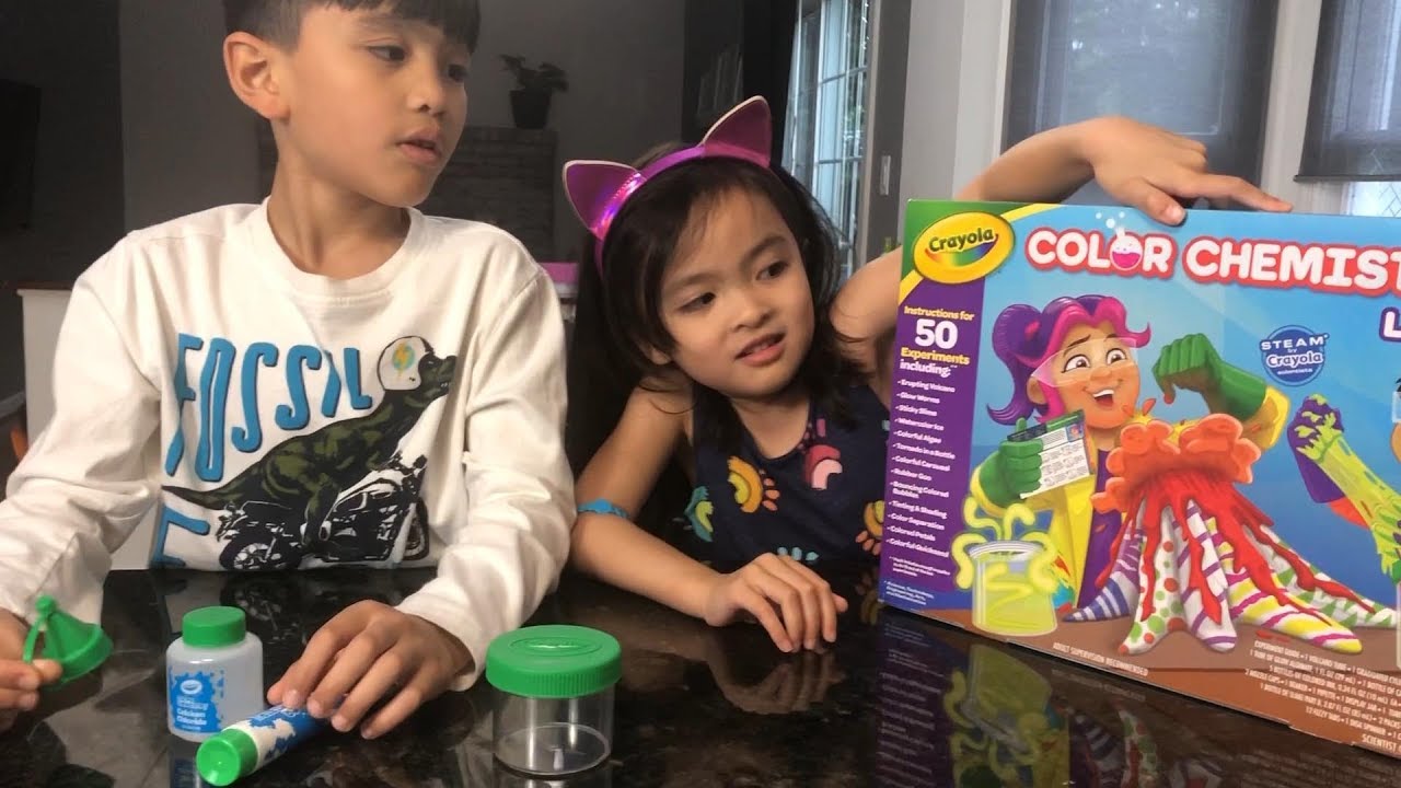 Crayola Chemistry Lab set Glow Worms Experiment