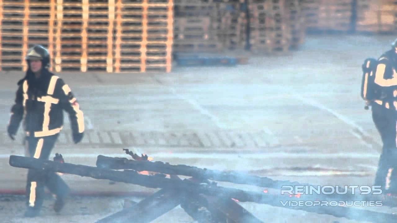 Zeer grote brand palletopslag Achthuizen
