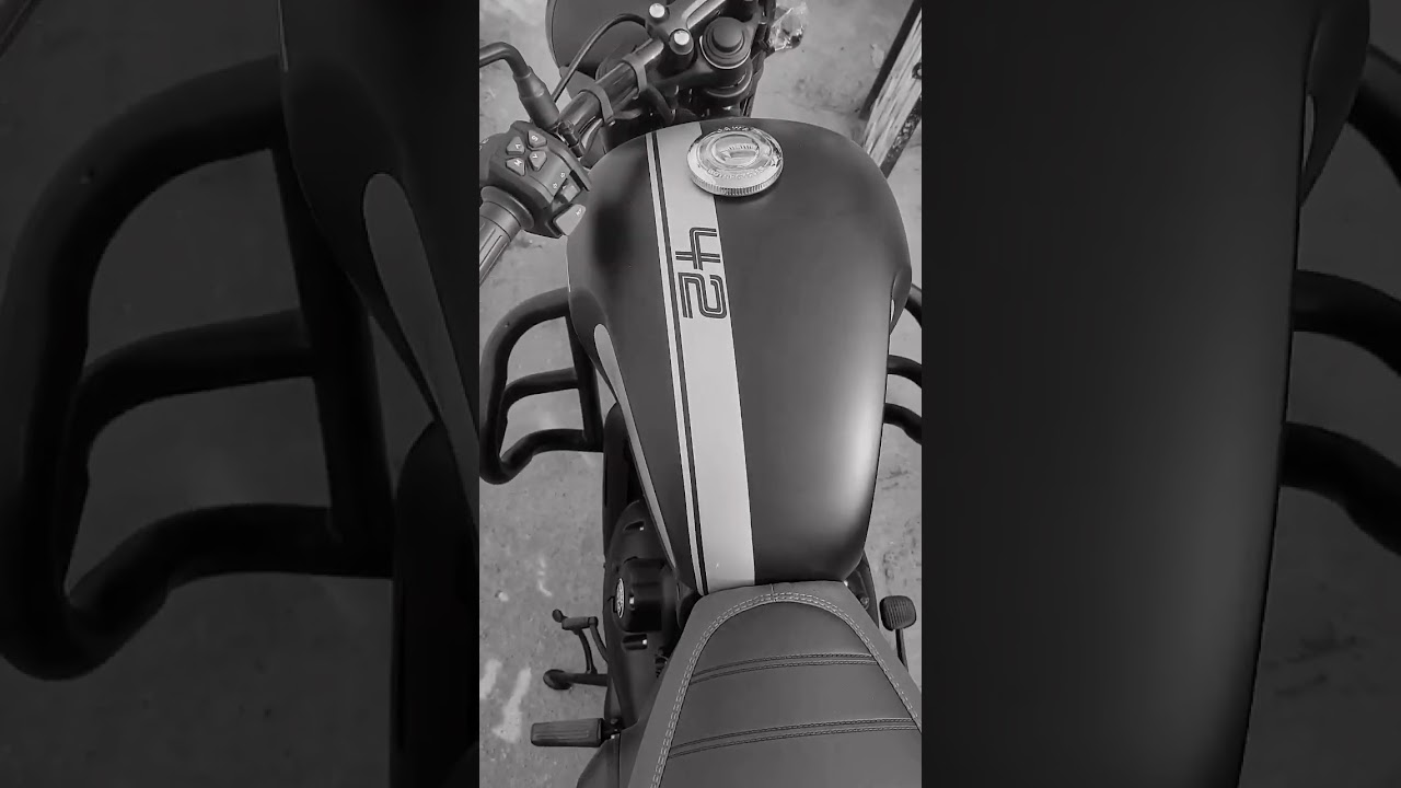 Jawa 42 classic legend with leg guard and backrest 