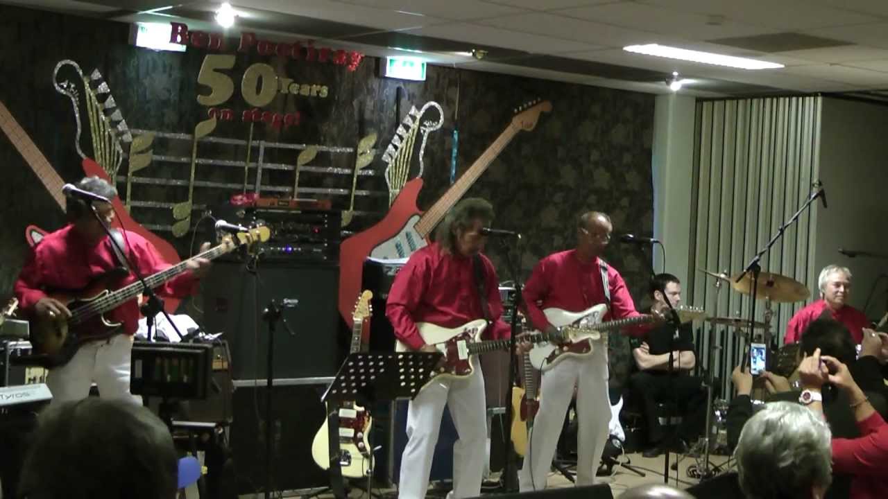 Watch Java Guitars, Shakin'going on, A.A.A on YouTube Watch Java Guitars, Shakin'going on, A.A.A on YouTube