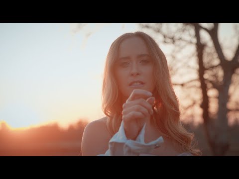 Consuelo Schuster – De Haberlo Sabido (Video Oficial)