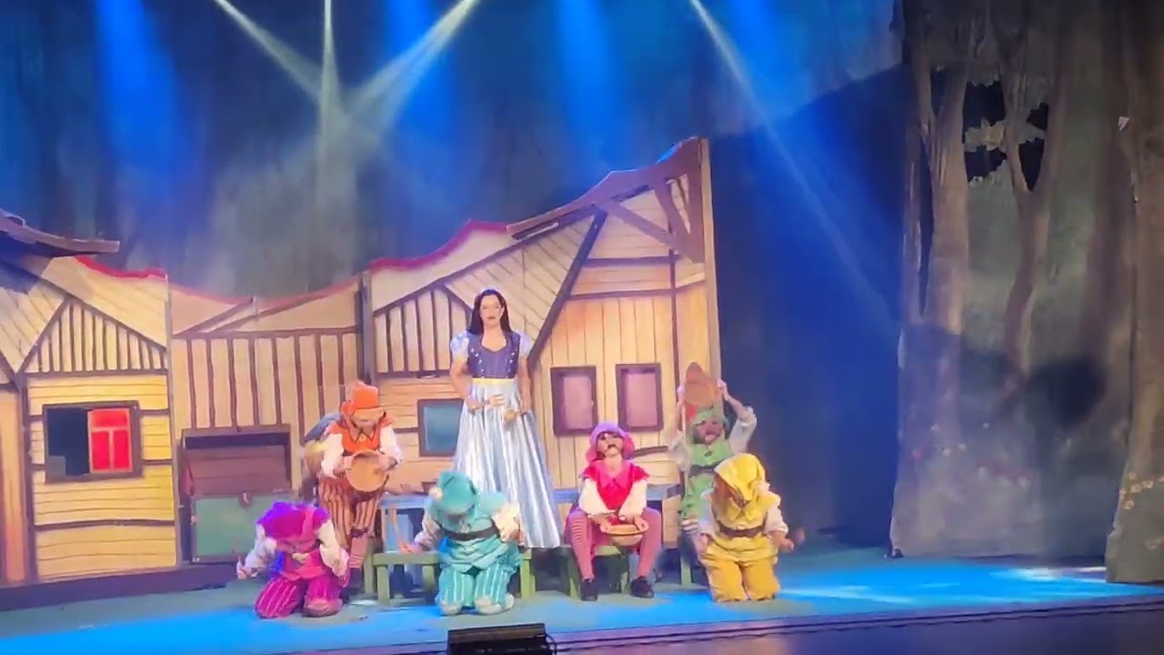 הצגה שלגימיקי ושבעת הגמדים 9/23