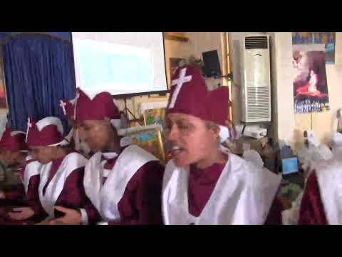 እልል በሉ በአንድነት ዘምሩ አመስግኑ ለክብሩ ዘምሩለት እንደ እግዚአብሔር ያለ ማንም የለም በሉ